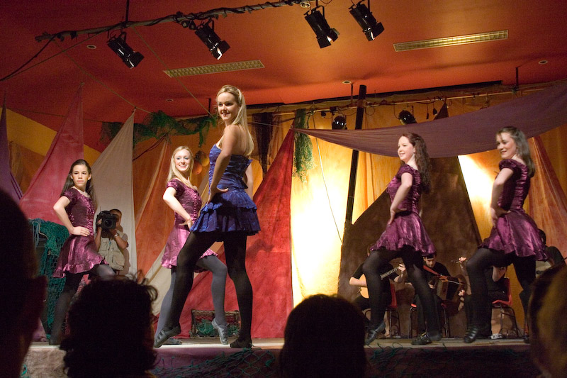 Dancers in "Ragus."