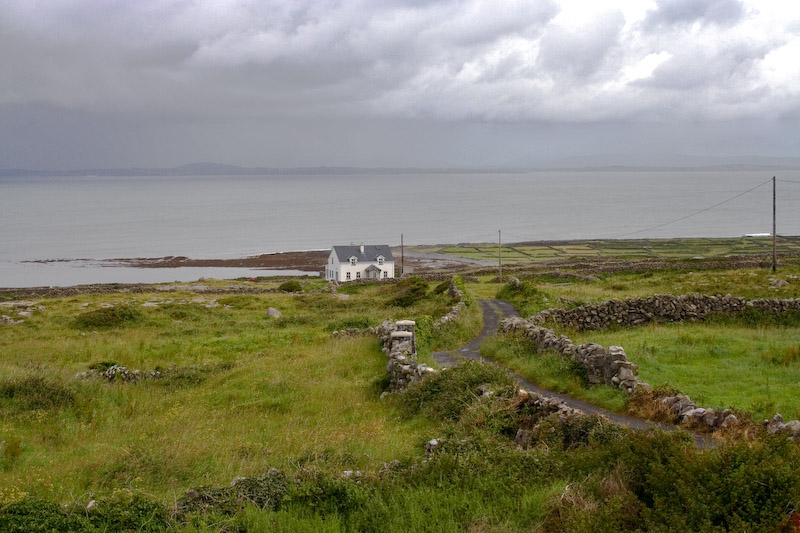 Cottage by the sea with a view of the mainland, on Inishmore.